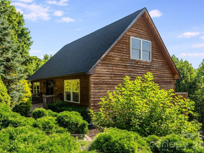 88 Mayflower Court, Waynesville, NC 28785.  MLS# CAR4400885, YatesRealty ID 35312. 
