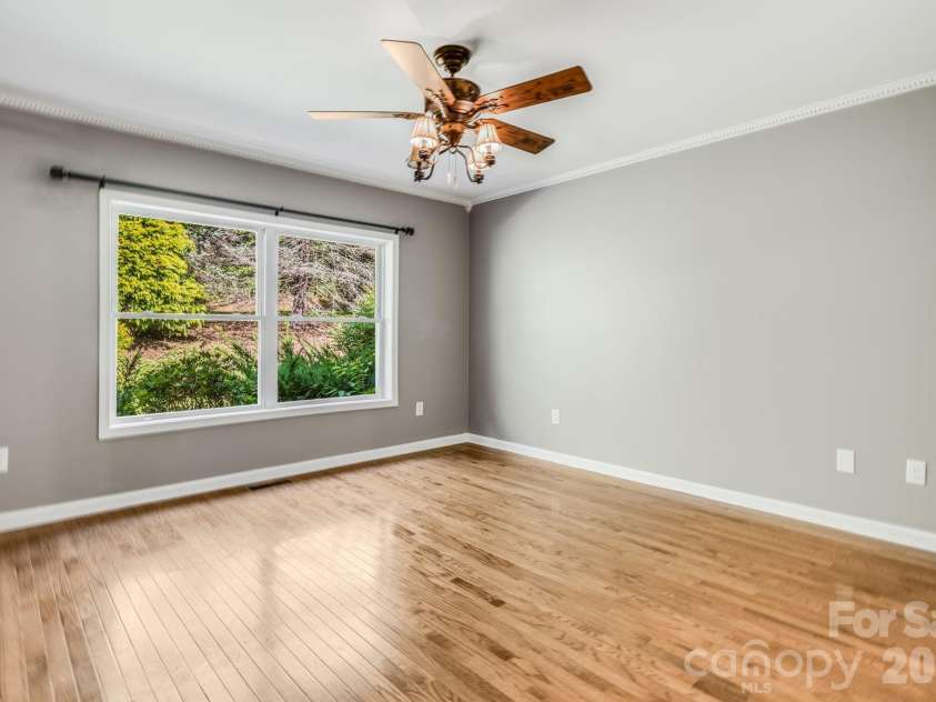 88 Mayflower Court, Waynesville, NC 28785.  MLS# CAR4400885, YatesRealty ID 35312. 