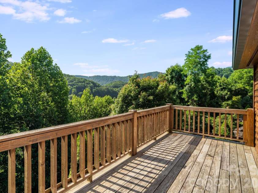 88 Mayflower Court, Waynesville, NC 28785.  MLS# CAR4400885, YatesRealty ID 35312. 