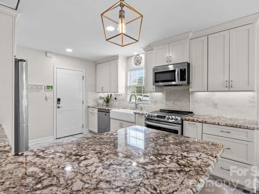 596 Maple Ridge Circle, Salisbury, NC 28147.  MLS# CAR4391009, YatesRealty ID 35313. 