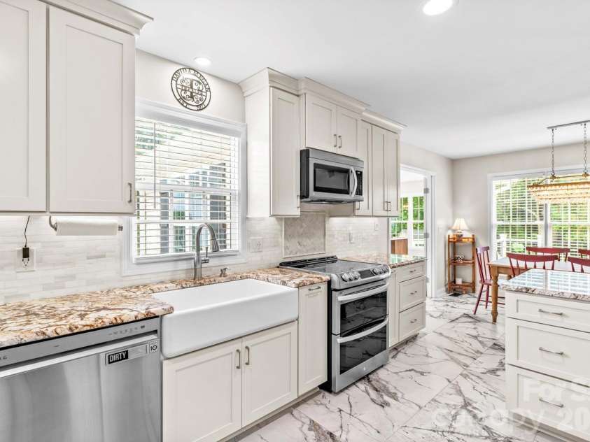 596 Maple Ridge Circle, Salisbury, NC 28147.  MLS# CAR4391009, YatesRealty ID 35313. 