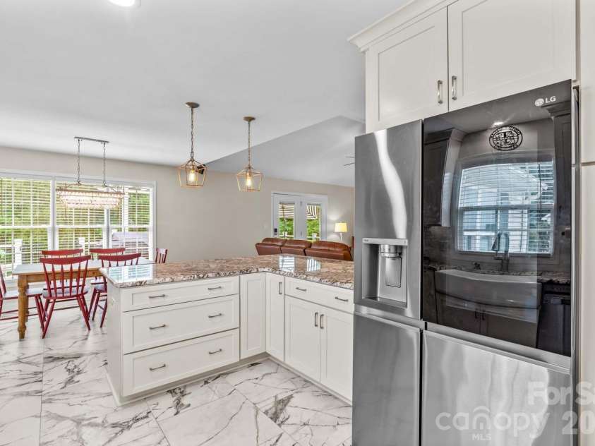596 Maple Ridge Circle, Salisbury, NC 28147.  MLS# CAR4391009, YatesRealty ID 35313. 
