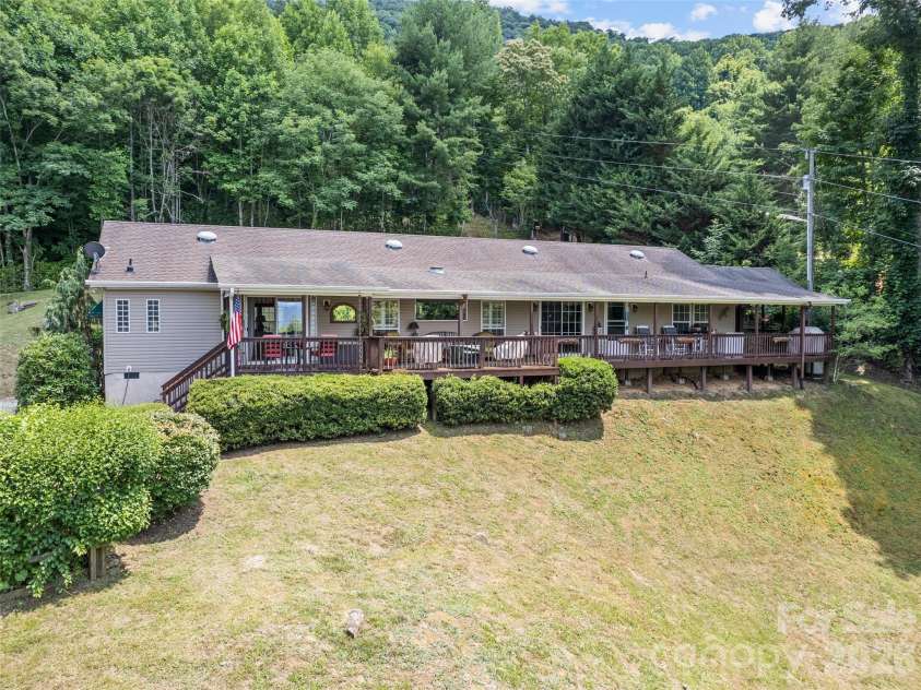 412 Gaddy Heights, Waynesville, NC 28786.  MLS# CAR4400806, YatesRealty ID 35314. 