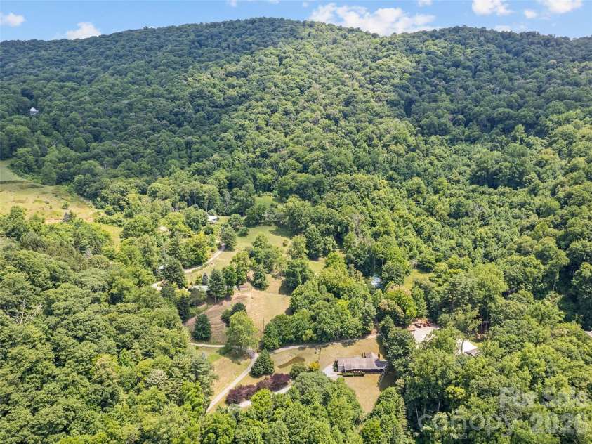 412 Gaddy Heights, Waynesville, NC 28786.  MLS# CAR4400806, YatesRealty ID 35314. 