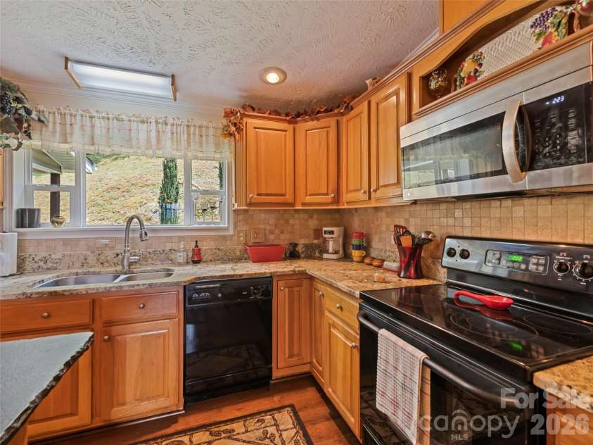412 Gaddy Heights, Waynesville, NC 28786.  MLS# CAR4400806, YatesRealty ID 35314. 