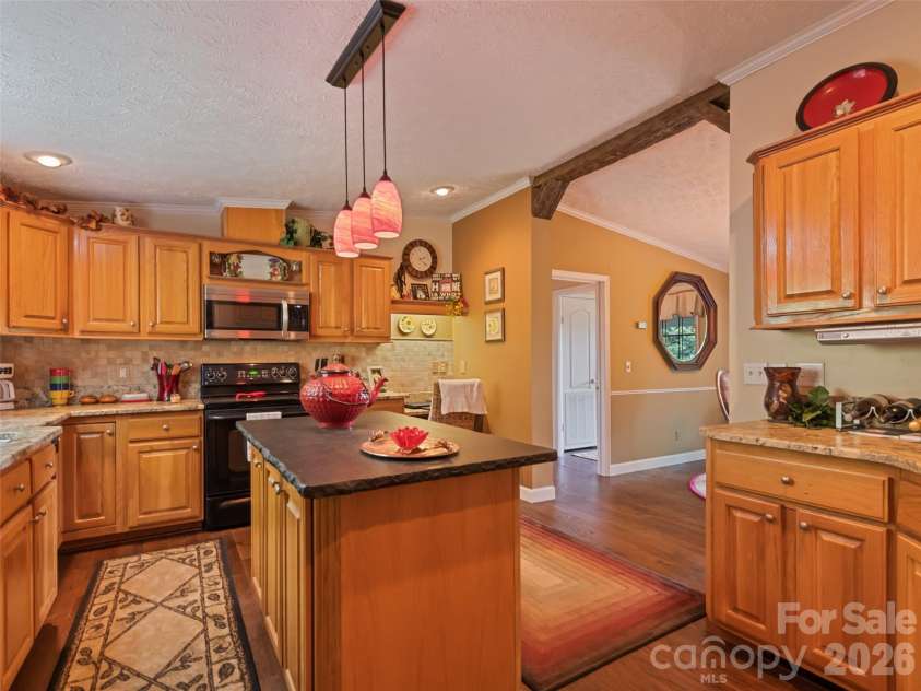 412 Gaddy Heights, Waynesville, NC 28786.  MLS# CAR4400806, YatesRealty ID 35314. 