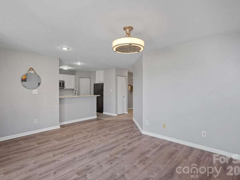 18861 Vineyard Point Lane, Cornelius, NC 28031.  MLS# CAR4384081, YatesRealty ID 35315. 