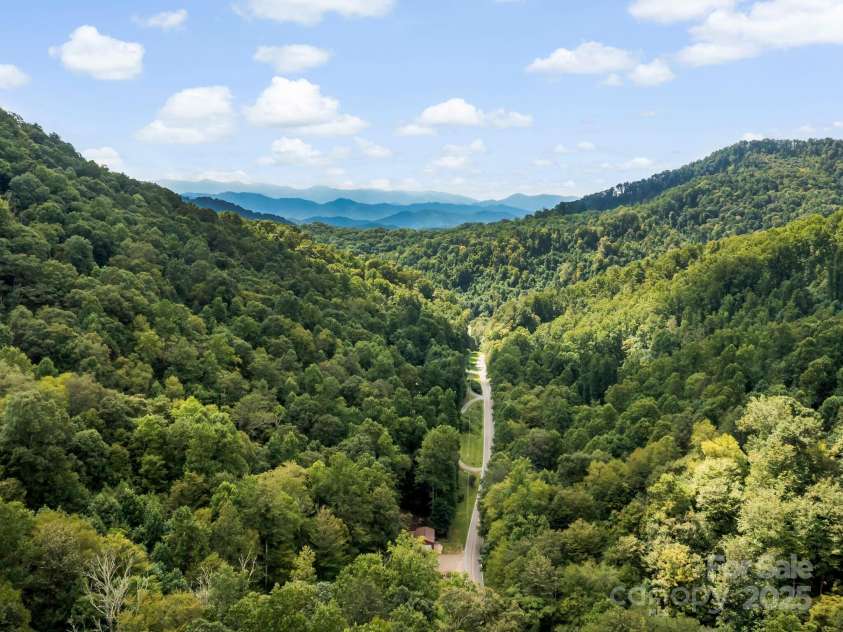 460 Fox Creek Road, Mars Hill, NC 28754.  MLS# CAR4289072, YatesRealty ID 35315. 