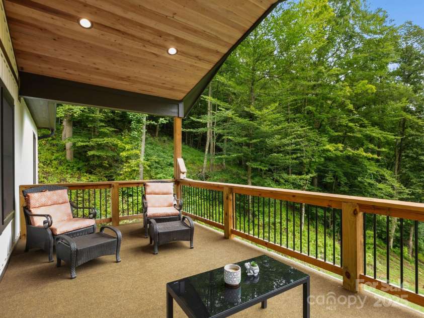 460 Fox Creek Road, Mars Hill, NC 28754.  MLS# CAR4289072, YatesRealty ID 35315. 