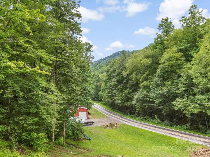 460 Fox Creek Road, Mars Hill, NC 28754.  MLS# CAR4289072, YatesRealty ID 35315. 