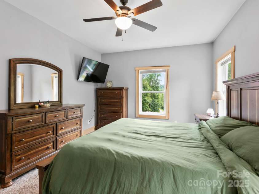 460 Fox Creek Road, Mars Hill, NC 28754.  MLS# CAR4289072, YatesRealty ID 35315. 