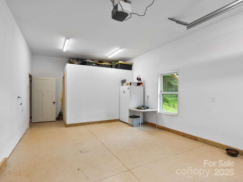 460 Fox Creek Road, Mars Hill, NC 28754.  MLS# CAR4289072, YatesRealty ID 35315. 