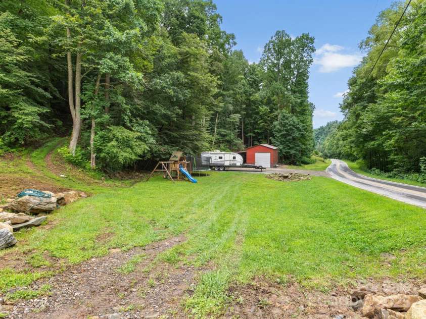 460 Fox Creek Road, Mars Hill, NC 28754.  MLS# CAR4289072, YatesRealty ID 35315. 