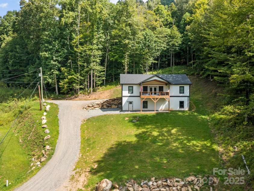 460 Fox Creek Road, Mars Hill, NC 28754.  MLS# CAR4289072, YatesRealty ID 35315. 