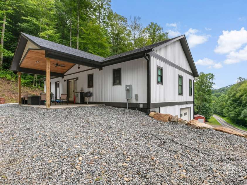 460 Fox Creek Road, Mars Hill, NC 28754.  MLS# CAR4289072, YatesRealty ID 35315. 
