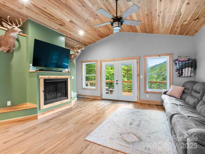 460 Fox Creek Road, Mars Hill, NC 28754.  MLS# CAR4289072, YatesRealty ID 35315. 
