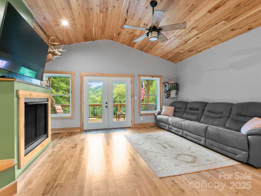 460 Fox Creek Road, Mars Hill, NC 28754.  MLS# CAR4289072, YatesRealty ID 35315. 
