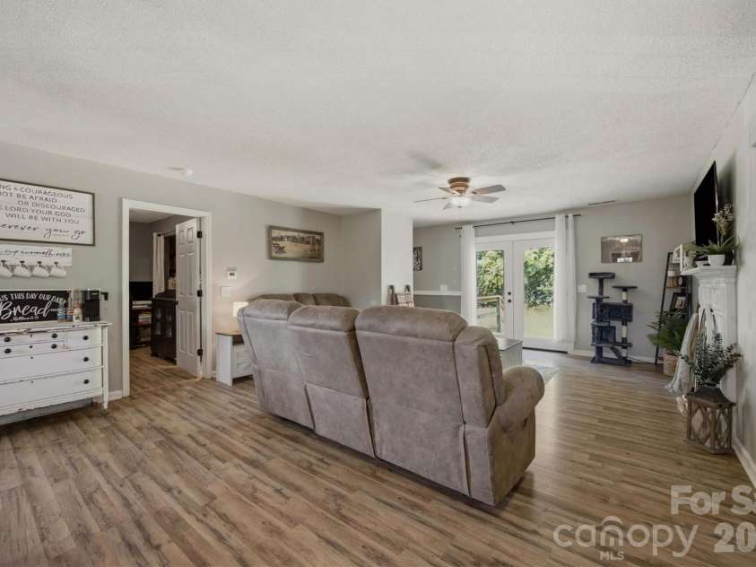 1404 Castle Court, Lenoir, NC 28645.  MLS# CAR4378866, YatesRealty ID 35316. 