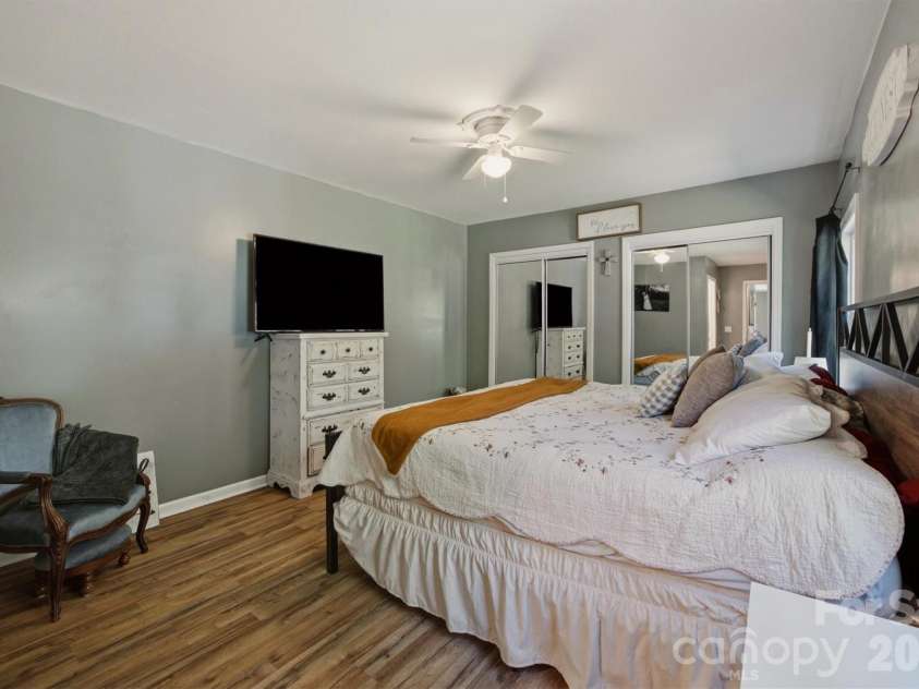 1404 Castle Court, Lenoir, NC 28645.  MLS# CAR4378866, YatesRealty ID 35316. 
