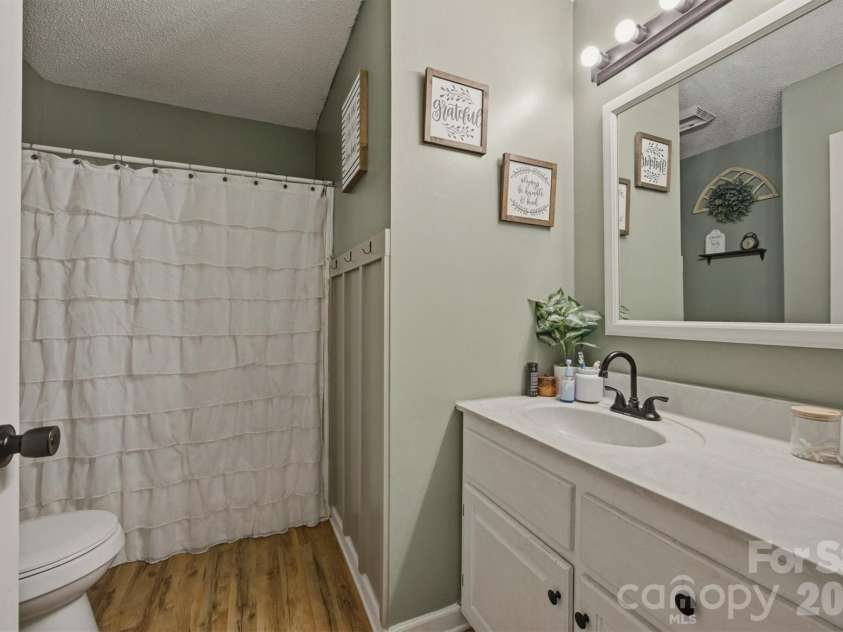 1404 Castle Court, Lenoir, NC 28645.  MLS# CAR4378866, YatesRealty ID 35316. 