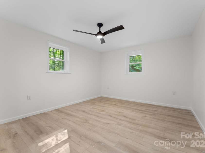 164 Pigeon Lane, Sylva, NC 28779.  MLS# CAR4295317, YatesRealty ID 35317. Primary Bedroom