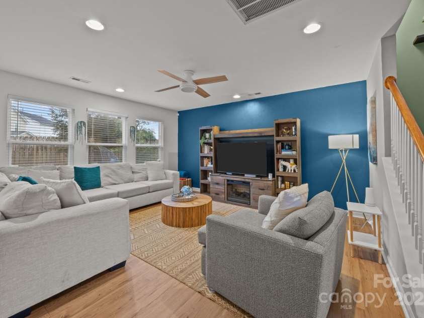 15225 Superior Street, Charlotte, NC 28273.  MLS# CAR4289557, YatesRealty ID 35318. 