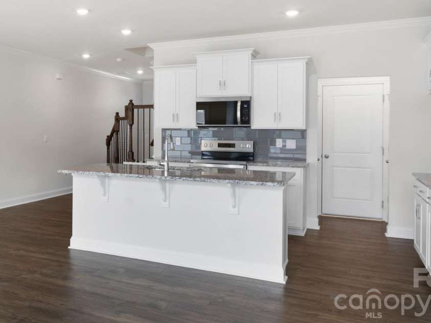 405 Creekview Road, Hendersonville, NC 28792.  MLS# CAR4389010, YatesRealty ID 35318. 