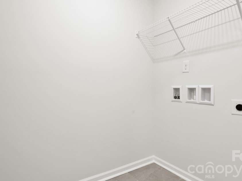 405 Creekview Road, Hendersonville, NC 28792.  MLS# CAR4389010, YatesRealty ID 35318. 