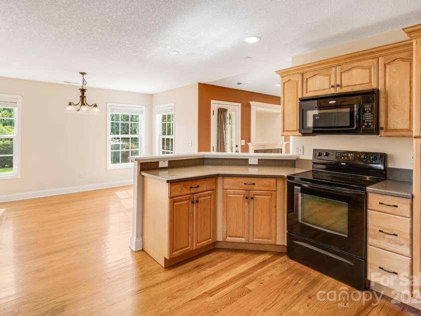 368 Bailey Mountain Road, Mars Hill, NC 28754.  MLS# CAR4291626, YatesRealty ID 35319. 