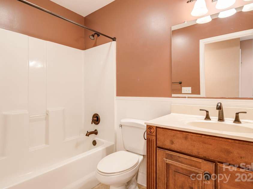 368 Bailey Mountain Road, Mars Hill, NC 28754.  MLS# CAR4291626, YatesRealty ID 35319. 