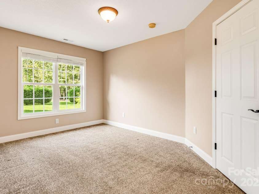 368 Bailey Mountain Road, Mars Hill, NC 28754.  MLS# CAR4291626, YatesRealty ID 35319. 