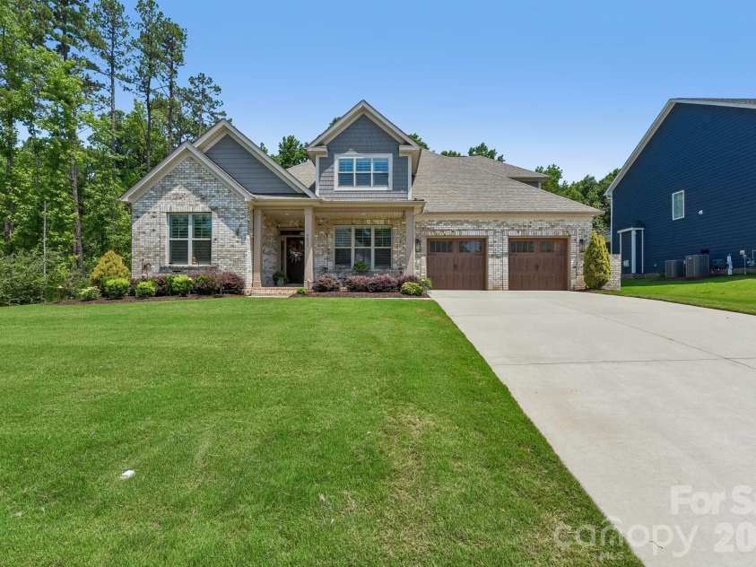 9833 Ardley Park Way, Charlotte, NC 28227.  MLS# CAR4392507, YatesRealty ID 35319. 