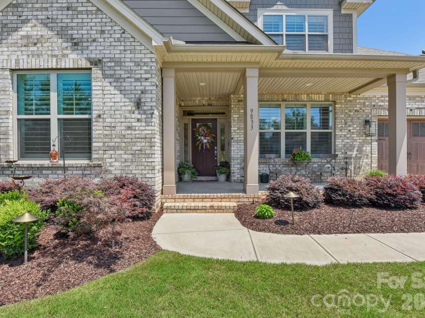 9833 Ardley Park Way, Charlotte, NC 28227.  MLS# CAR4392507, YatesRealty ID 35319. 
