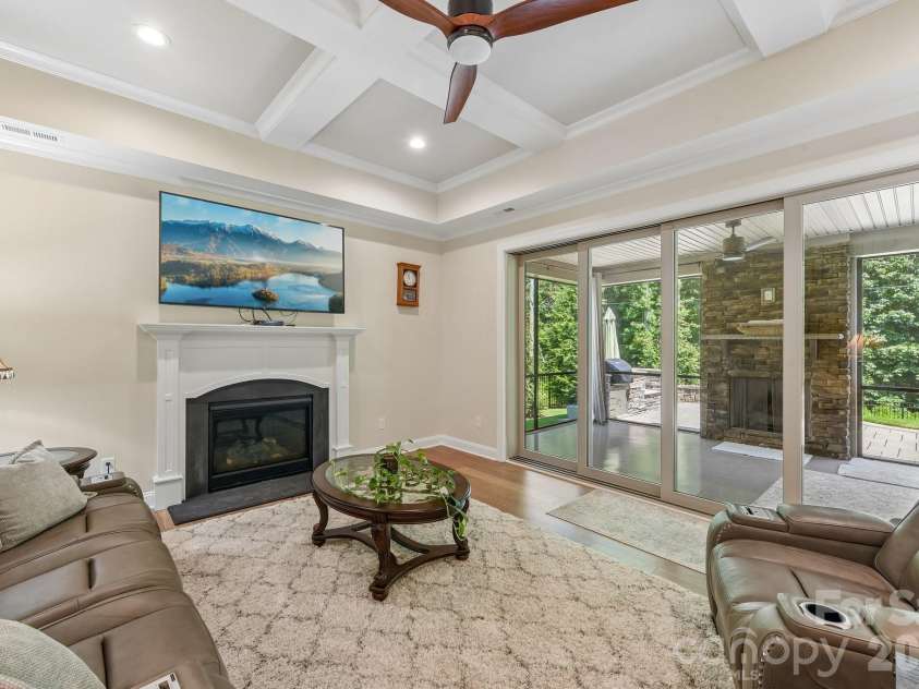 9833 Ardley Park Way, Charlotte, NC 28227.  MLS# CAR4392507, YatesRealty ID 35319. 
