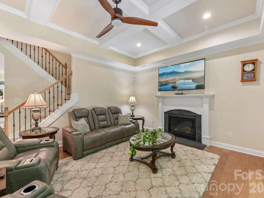 9833 Ardley Park Way, Charlotte, NC 28227.  MLS# CAR4392507, YatesRealty ID 35319. 