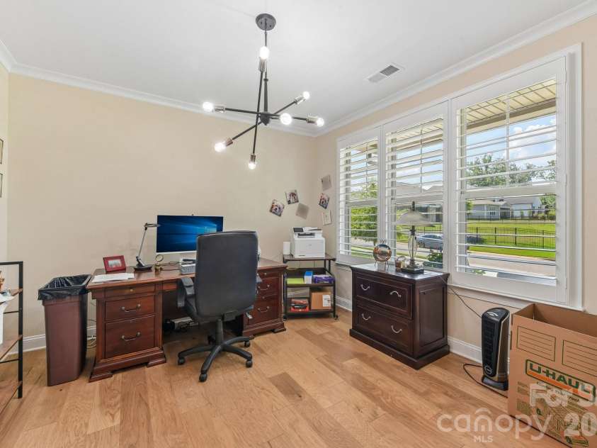 9833 Ardley Park Way, Charlotte, NC 28227.  MLS# CAR4392507, YatesRealty ID 35319. 