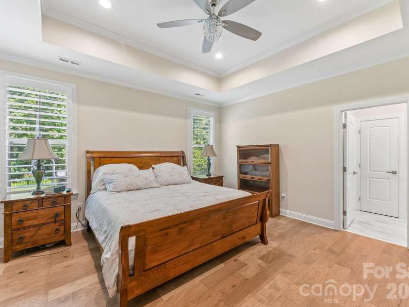 9833 Ardley Park Way, Charlotte, NC 28227.  MLS# CAR4392507, YatesRealty ID 35319. 