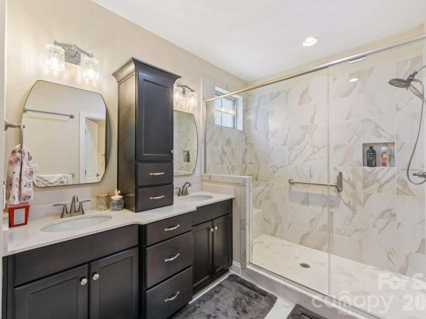 9833 Ardley Park Way, Charlotte, NC 28227.  MLS# CAR4392507, YatesRealty ID 35319. 