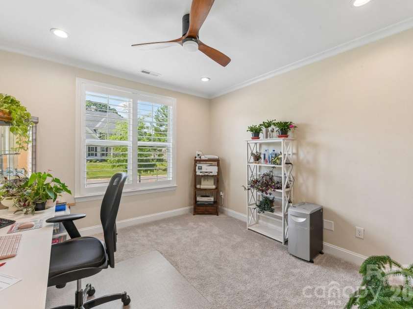 9833 Ardley Park Way, Charlotte, NC 28227.  MLS# CAR4392507, YatesRealty ID 35319. 