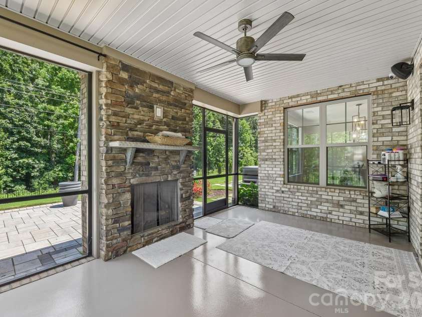 9833 Ardley Park Way, Charlotte, NC 28227.  MLS# CAR4392507, YatesRealty ID 35319. 