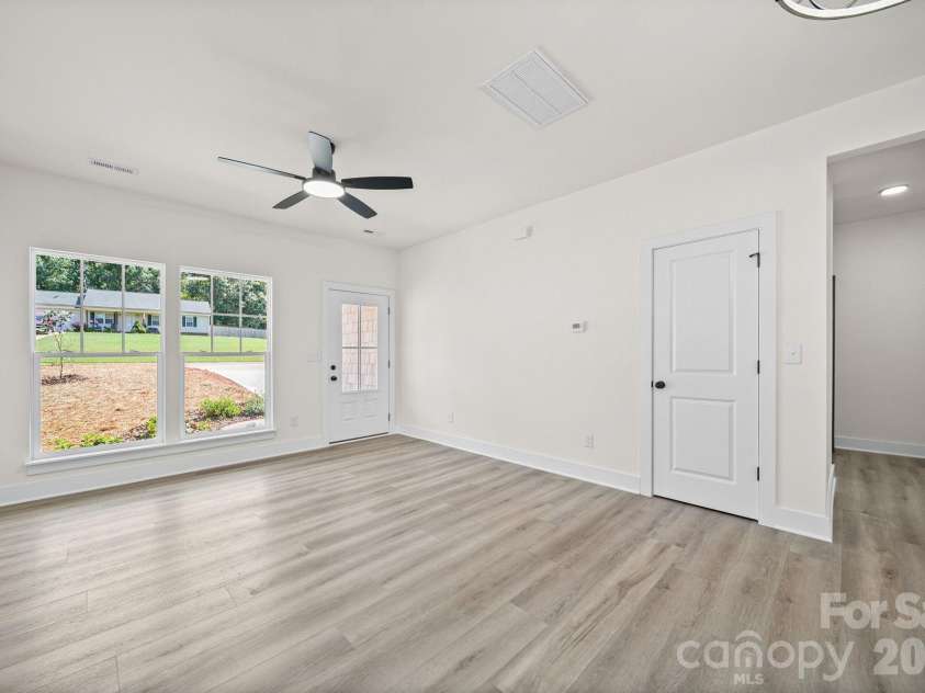 1074 Lyndsey Brook Court, Lincolnton, NC 28092.  MLS# CAR4417119, YatesRealty ID 3532. 