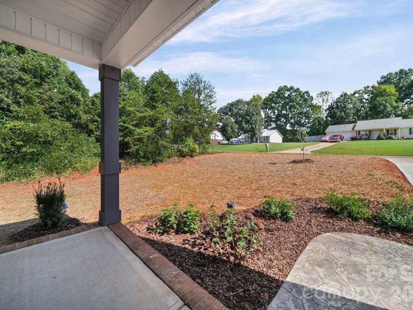 1074 Lyndsey Brook Court, Lincolnton, NC 28092.  MLS# CAR4417119, YatesRealty ID 3532. 