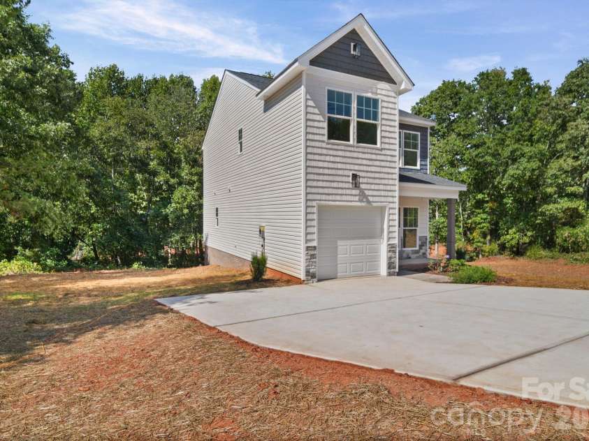 1074 Lyndsey Brook Court, Lincolnton, NC 28092.  MLS# CAR4417119, YatesRealty ID 3532. 