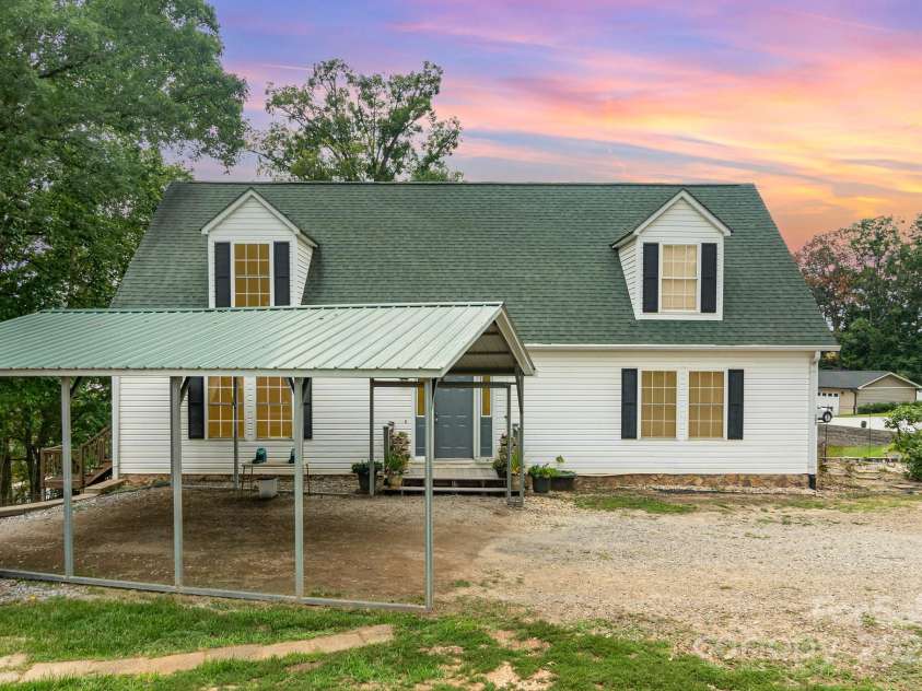 109 Summersong Lane, Mooresville, NC 28117.  MLS# CAR4239513, YatesRealty ID 3532. 