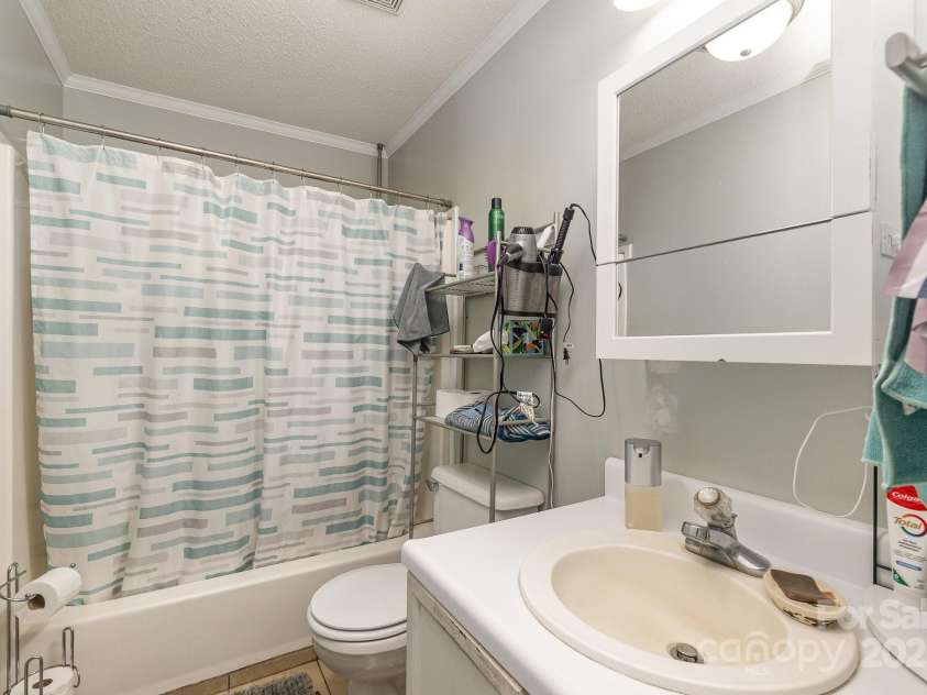 109 Summersong Lane, Mooresville, NC 28117.  MLS# CAR4239513, YatesRealty ID 3532. 