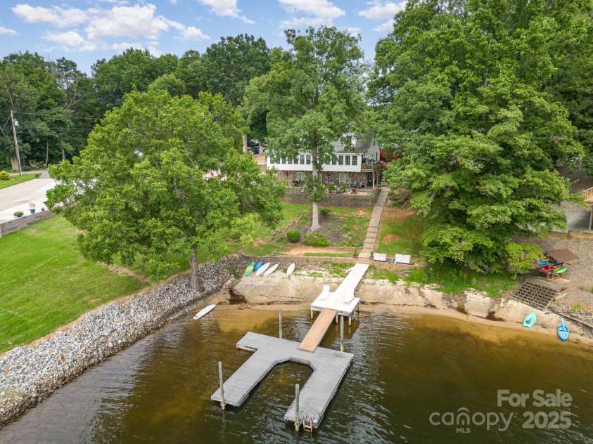 109 Summersong Lane, Mooresville, NC 28117.  MLS# CAR4239513, YatesRealty ID 3532. Aerial of Dock