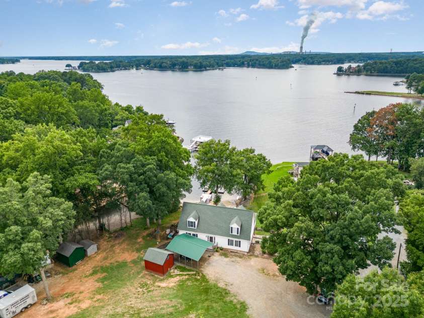 109 Summersong Lane, Mooresville, NC 28117.  MLS# CAR4239513, YatesRealty ID 3532. Aerial View of Channel