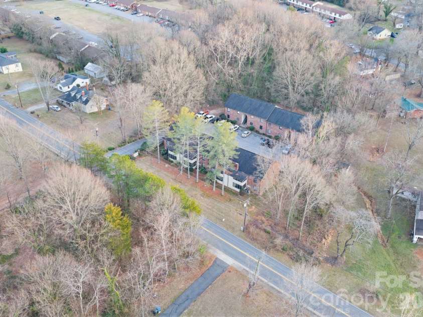 460 14th Avenue, Hickory, NC 28601.  MLS# CAR4340906, YatesRealty ID 3532. 