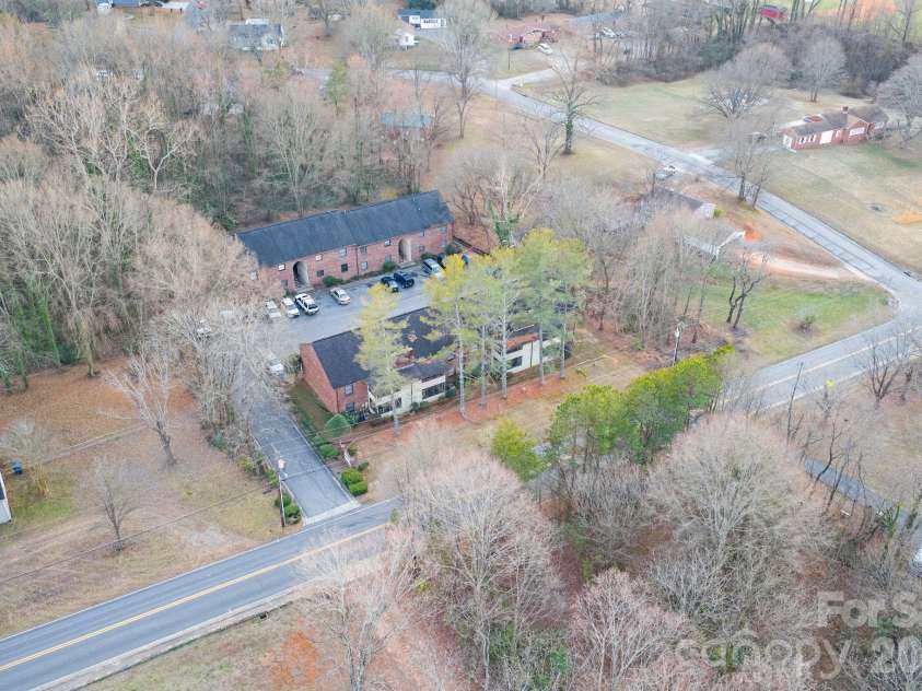 460 14th Avenue, Hickory, NC 28601.  MLS# CAR4340906, YatesRealty ID 3532. 