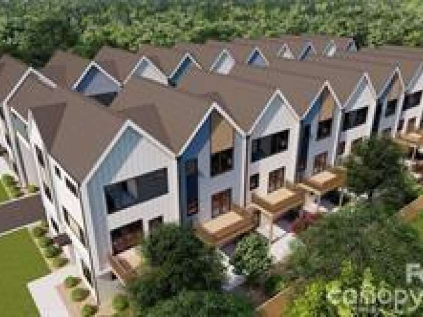 3007 Yada Lane, Charlotte, NC 28208.  MLS# CAR4401000, YatesRealty ID 35320. 